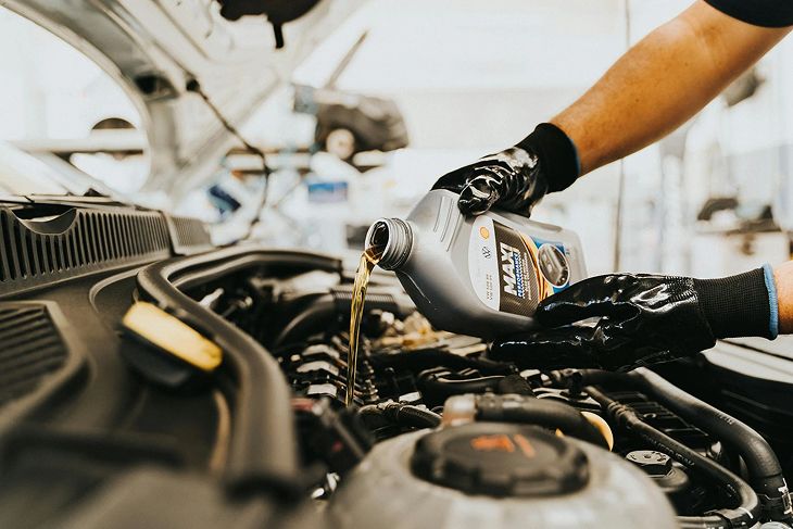 Drive-Thru Oil Changes at Park Lane